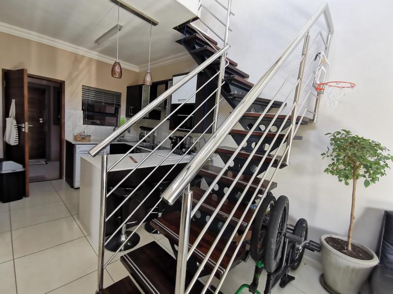 To Let 2 Bedroom Property for Rent in Bloubergrant Western Cape